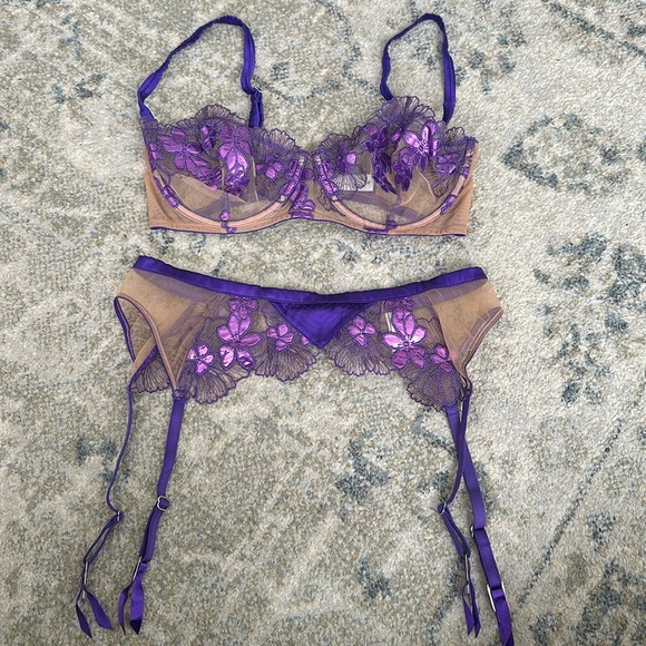 Fleur Du Mal - Lilly Bra and Garter - Picture 3 of 3